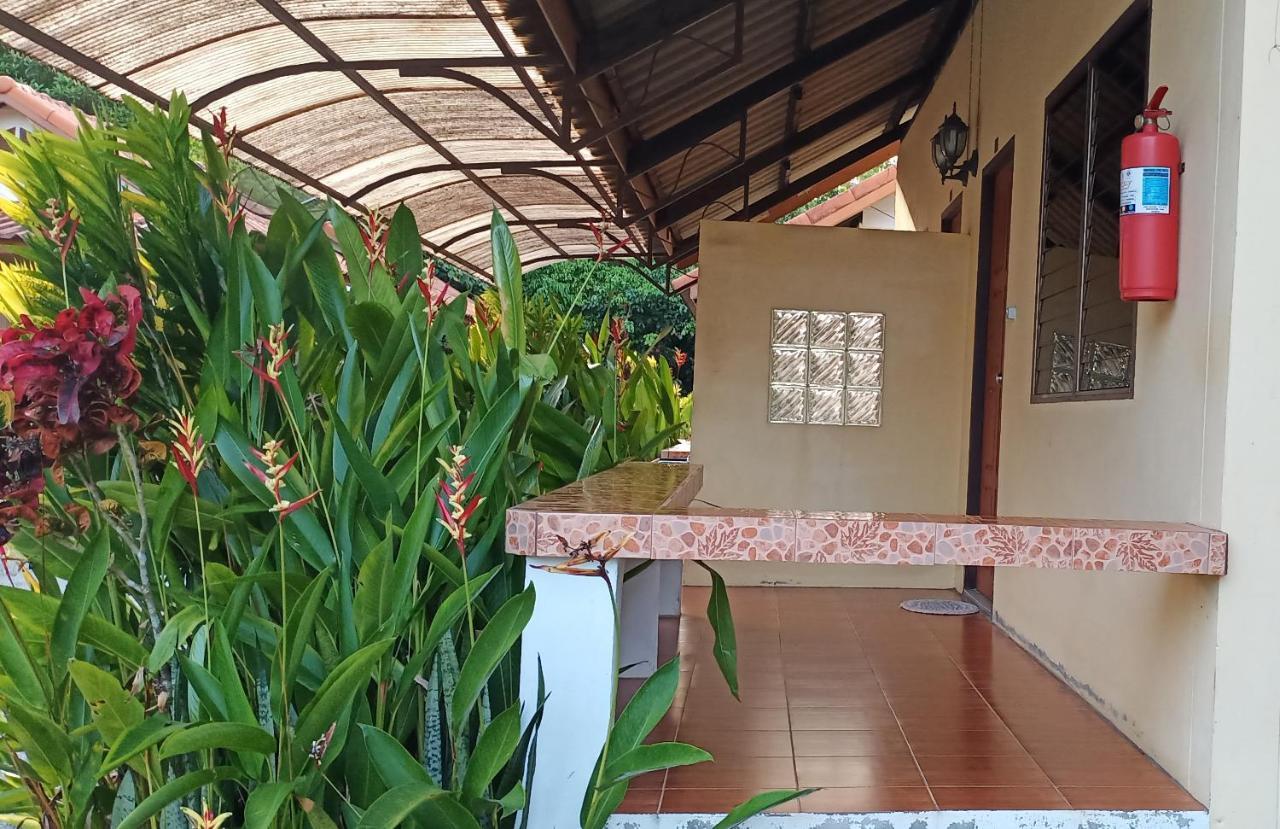 1号快乐城市旅馆 Takuapa 外观 照片